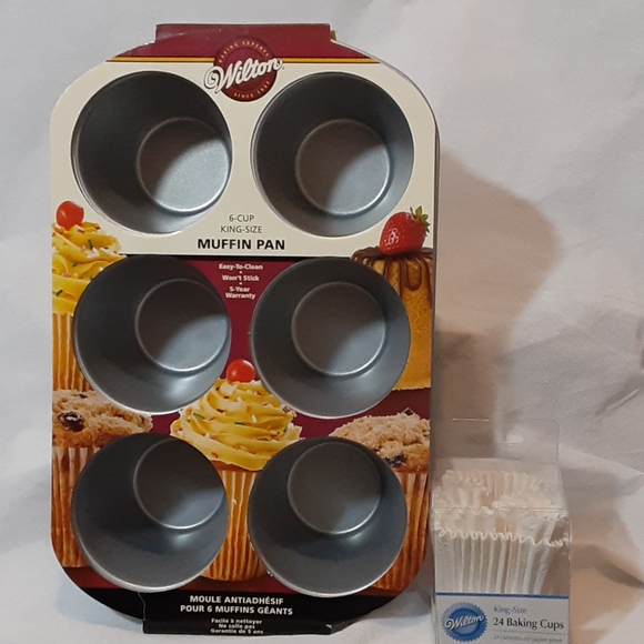 NWT Wilton 6-Cup King Size Muffin Pan and 24 Cups
